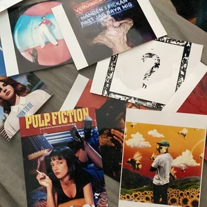 Posters - Små bilder jag skrivit ut från en hemsida så dem har bra kvalite, dem har endast suttit uppe på min vägg så de är i bra skick. 100kr STYCK 