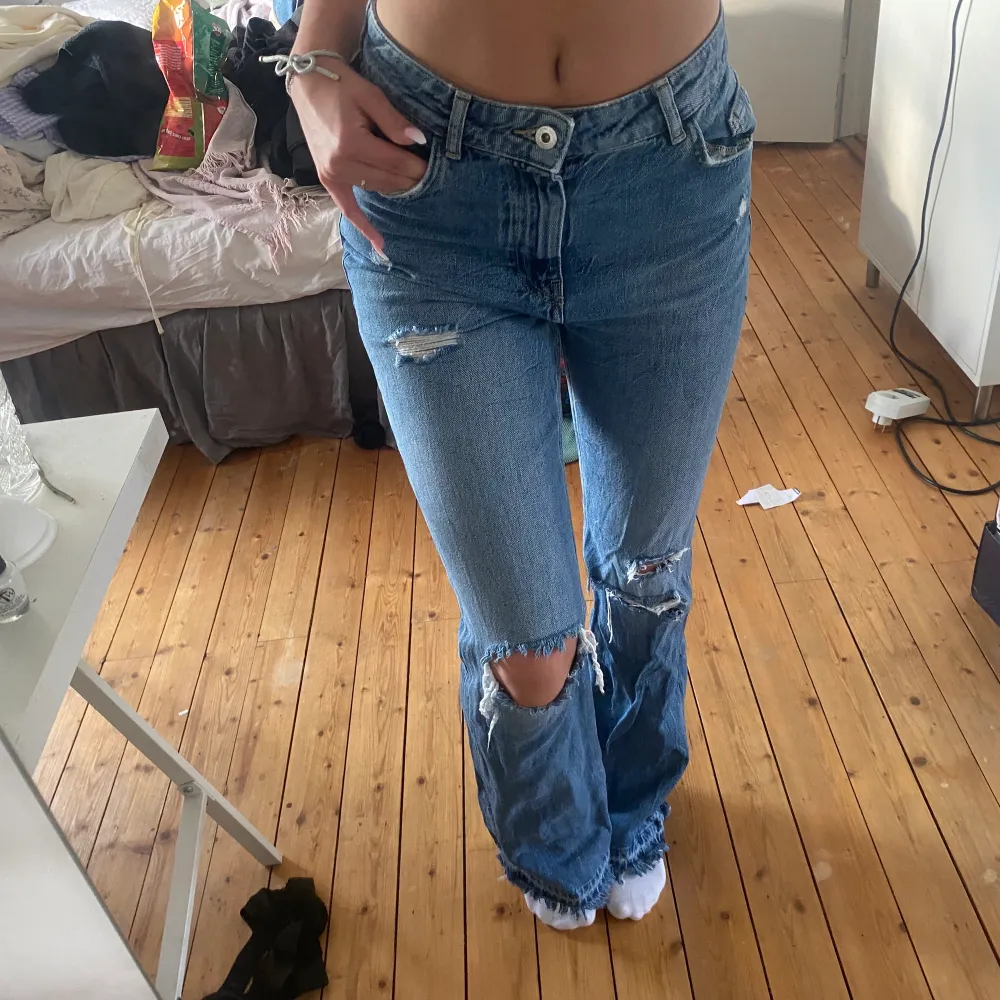 Jeans som aldrig är andvänd och bra skick . Jeans & Byxor.