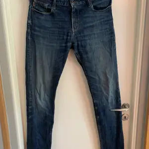 Armani jeans i storlek W:31 L:34