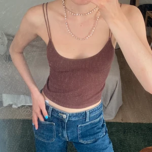 Brunt linne - Brunt linne i xs från zara, går att ha banden på olika sätt t ex korsa osv🫶🏽