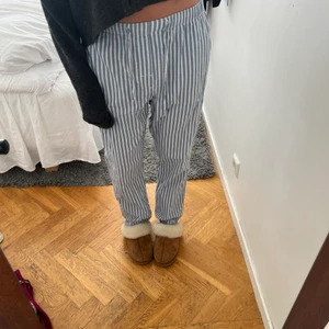 Söta pyjamasbyxor - Randiga pyjamasbyxor 