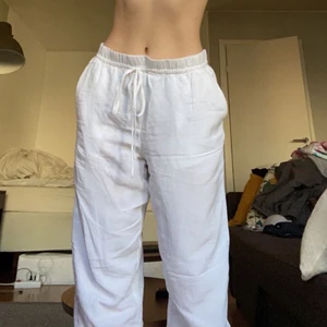 Linnebyxor - Helt oanväda linne byxor, endast använda för dessa bilder. Skriv för fler bilder eller mer info💖