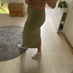 Kjol - Kjol från hm i storlek m ❤️ säljer för 100 kr 
