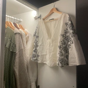 Zara vringad topp - Supersöt sommartopp från Zara❤️lånad bild sista. Storlek S