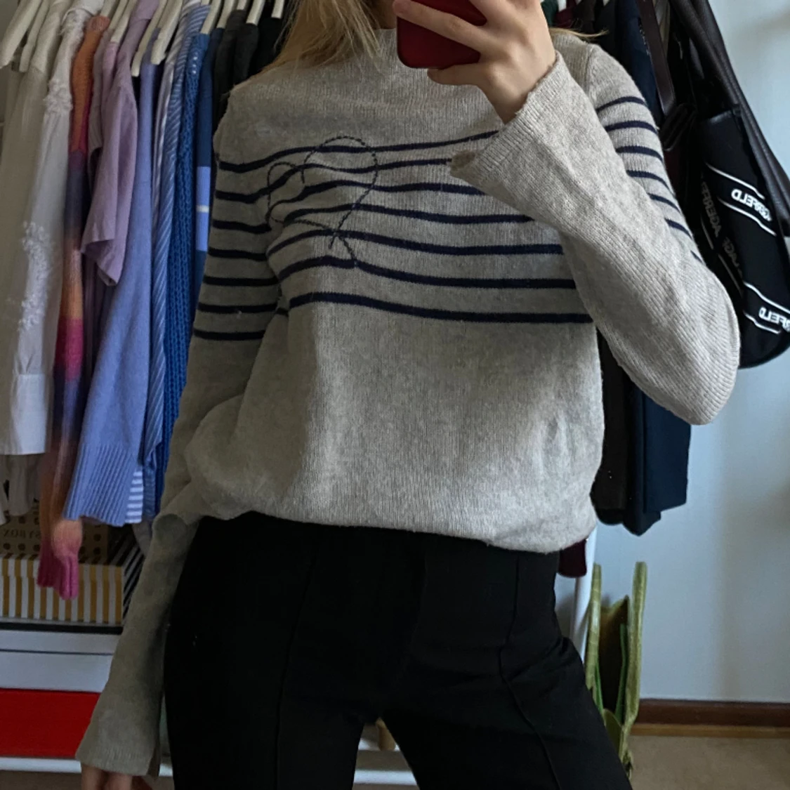 Stickad tröja med hjärta