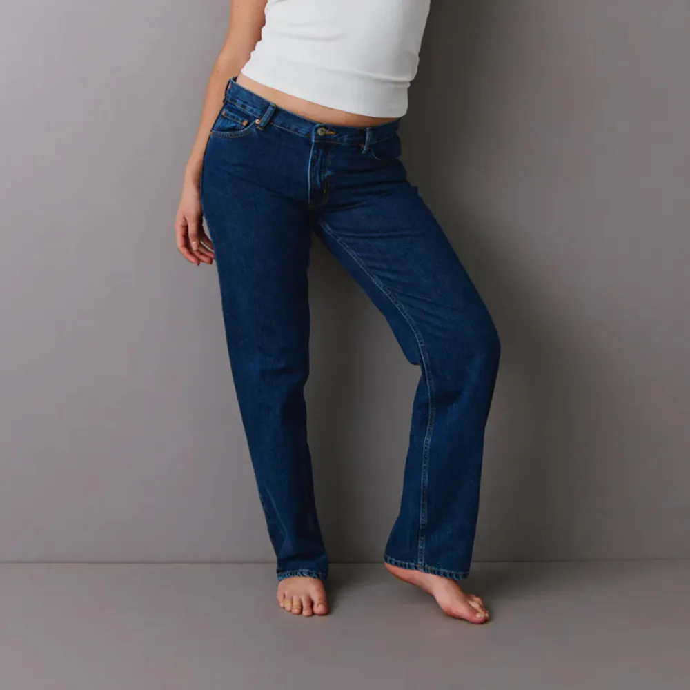 Lågmidjade jeans från Gina, använda 1 gång så som nya. . Jeans & Byxor.
