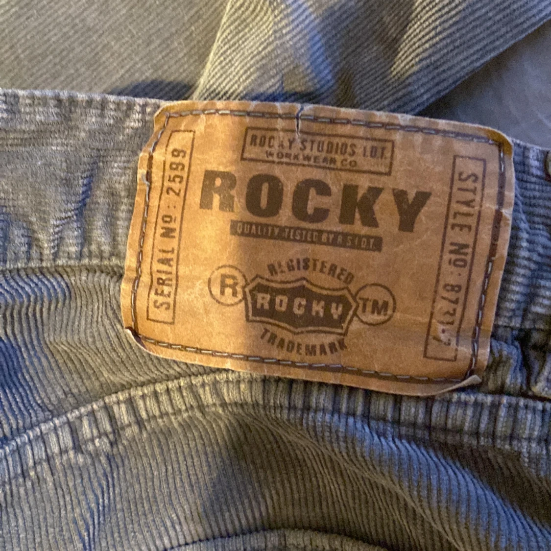 Gråa Manchester Byxor  - 91