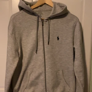 Ralph lauren - Storlek M Skick 10/10 Använd ett fåtal gånger