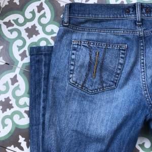 Säljer jättesnygga lågmidjade jeans från fornarina! Bra skick! Köpta på Plick men sälen då dem inte passar. Bara att höra av sig vid frågor💕