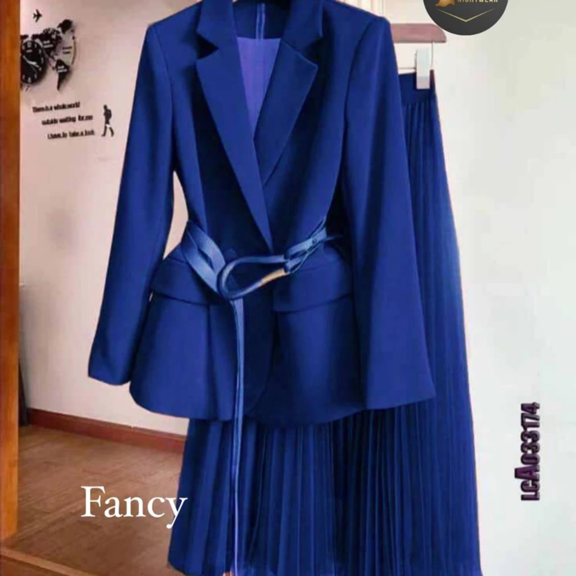 Formell set, kjol och jacka med ärmar🥰🥰