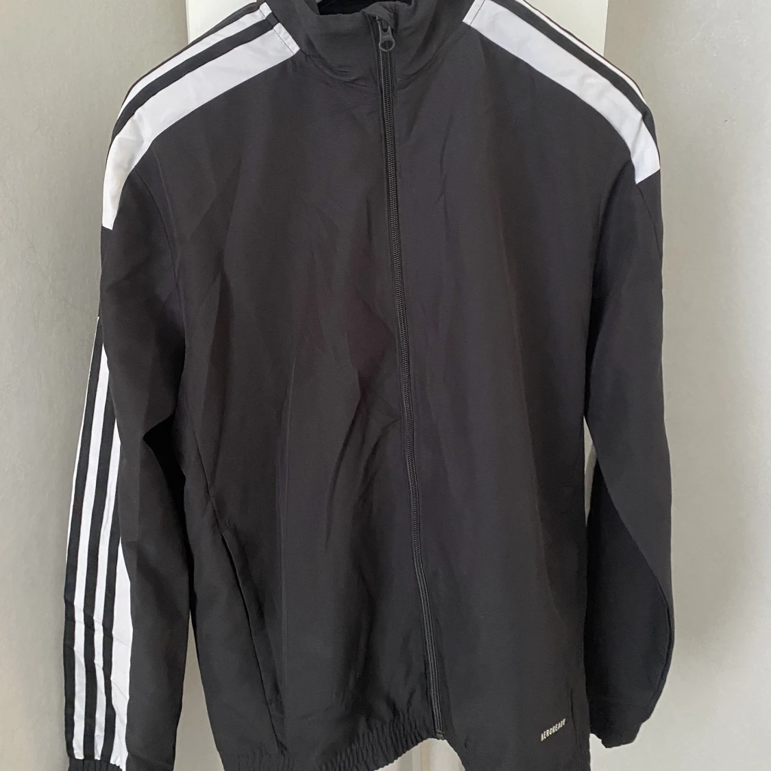 Adidas vindjacka  - 90