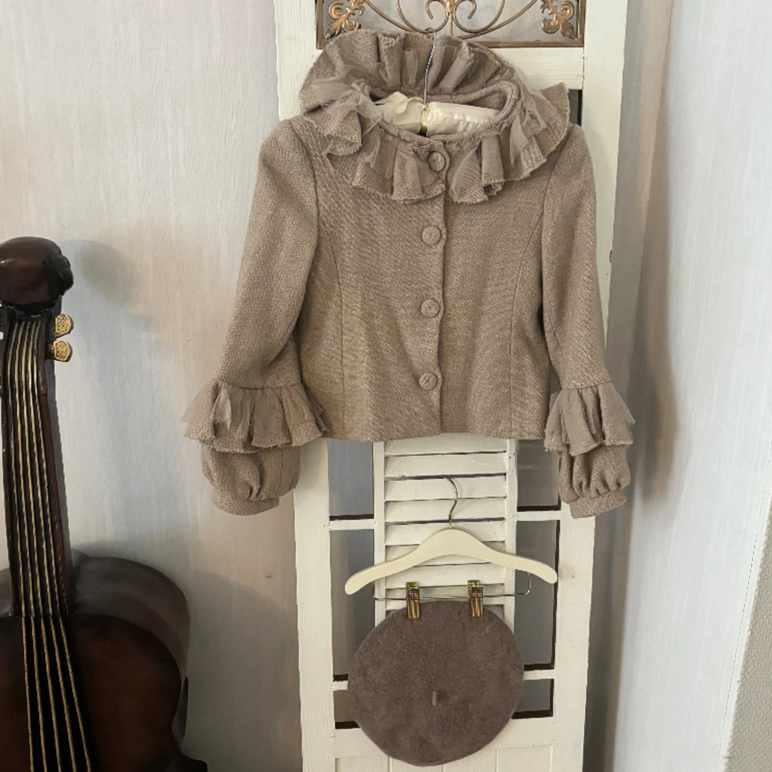 Larrana vår höst jacka exklusivt material med basker mössa nyskick