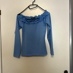 Topp Gina  - Fin Ginatricot långärmad  Storlek s 