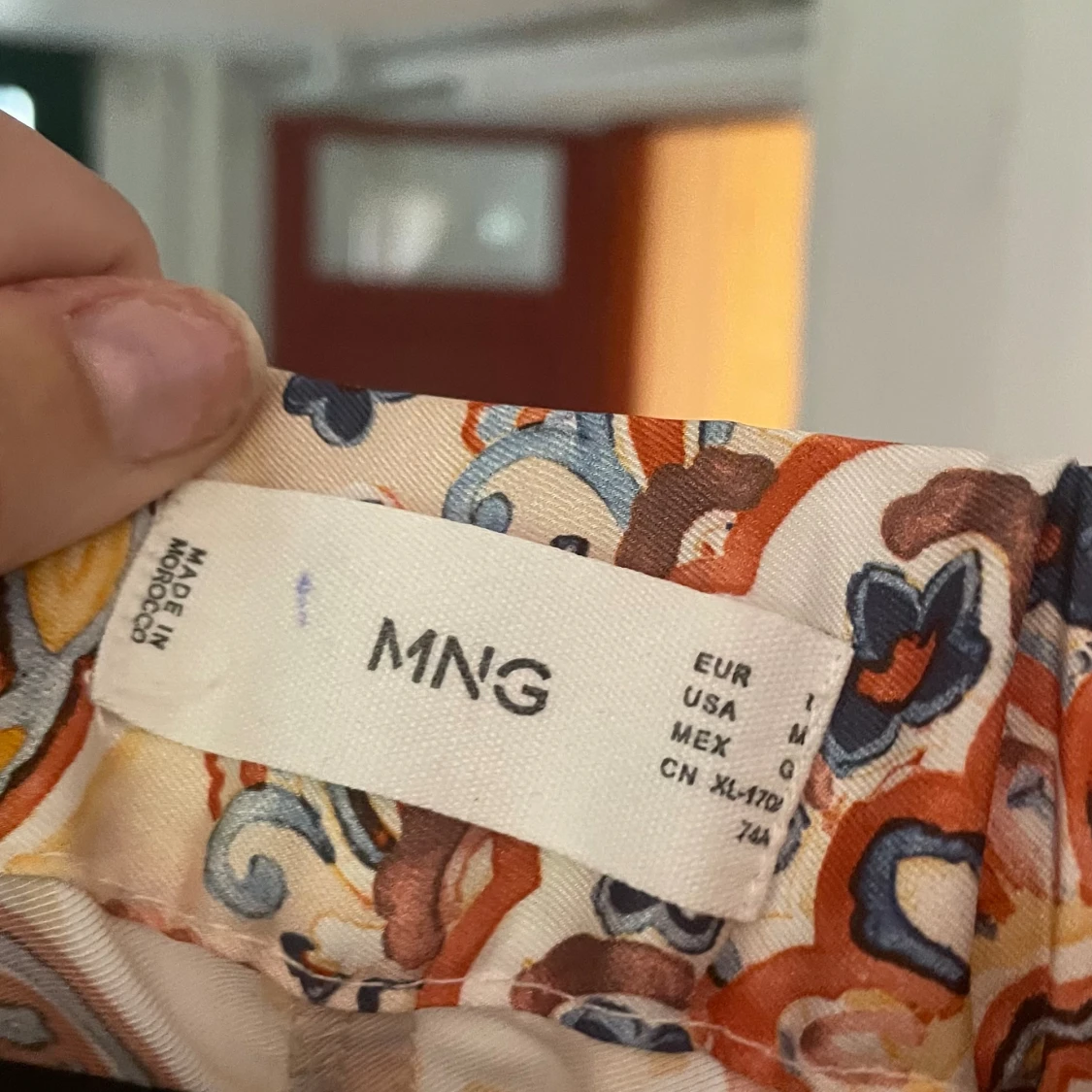 Söta byxor från mango stl M - 90