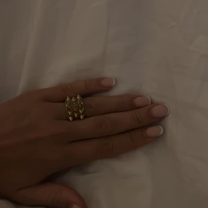 edblad ring - säljer min fina ring då den inte kommer till användning!!💘💘storlek 18.50 mm, köpt för 500kr