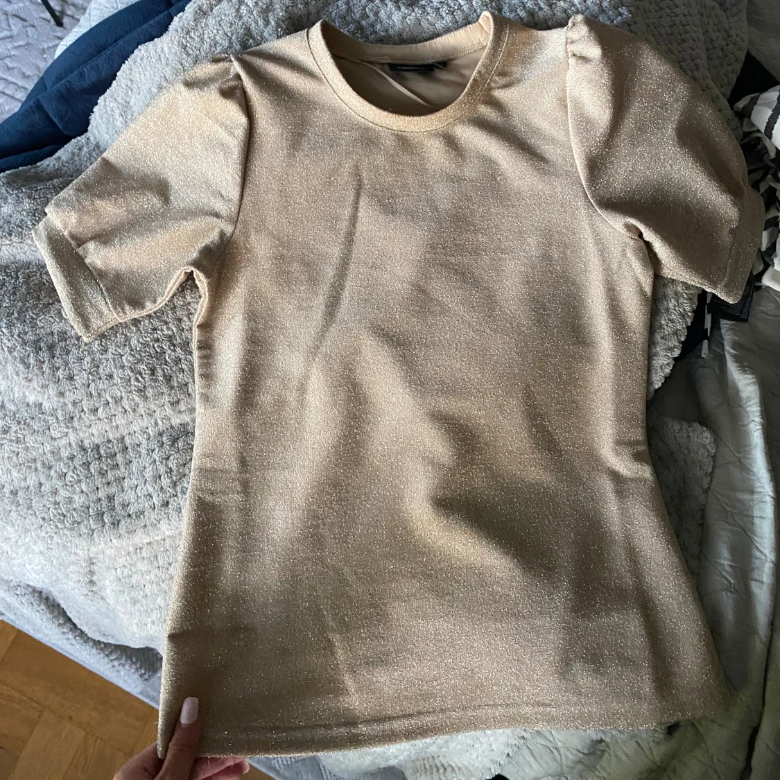 Glittrig tröja - 91