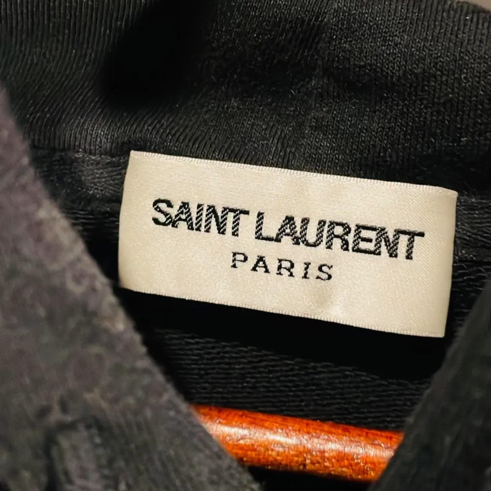 Sjukt snygg saint Laurent tröja köpa i Miami 2022| Kvitto ej kvar tyvärr|  Pris ej hugget i sten . Hoodies.