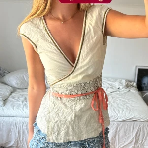 Topp köpt second hand💕 - Fin sommartopp!