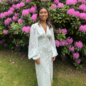 Adoore klänning  - Säljer min adoore klänning! Använd enbart en gång. Storlek:36