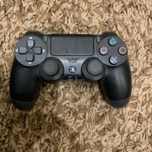 PS4 kontroll  - Nästan som nu 