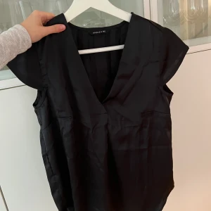 Satinblus - Hör av er vid fler frågor!