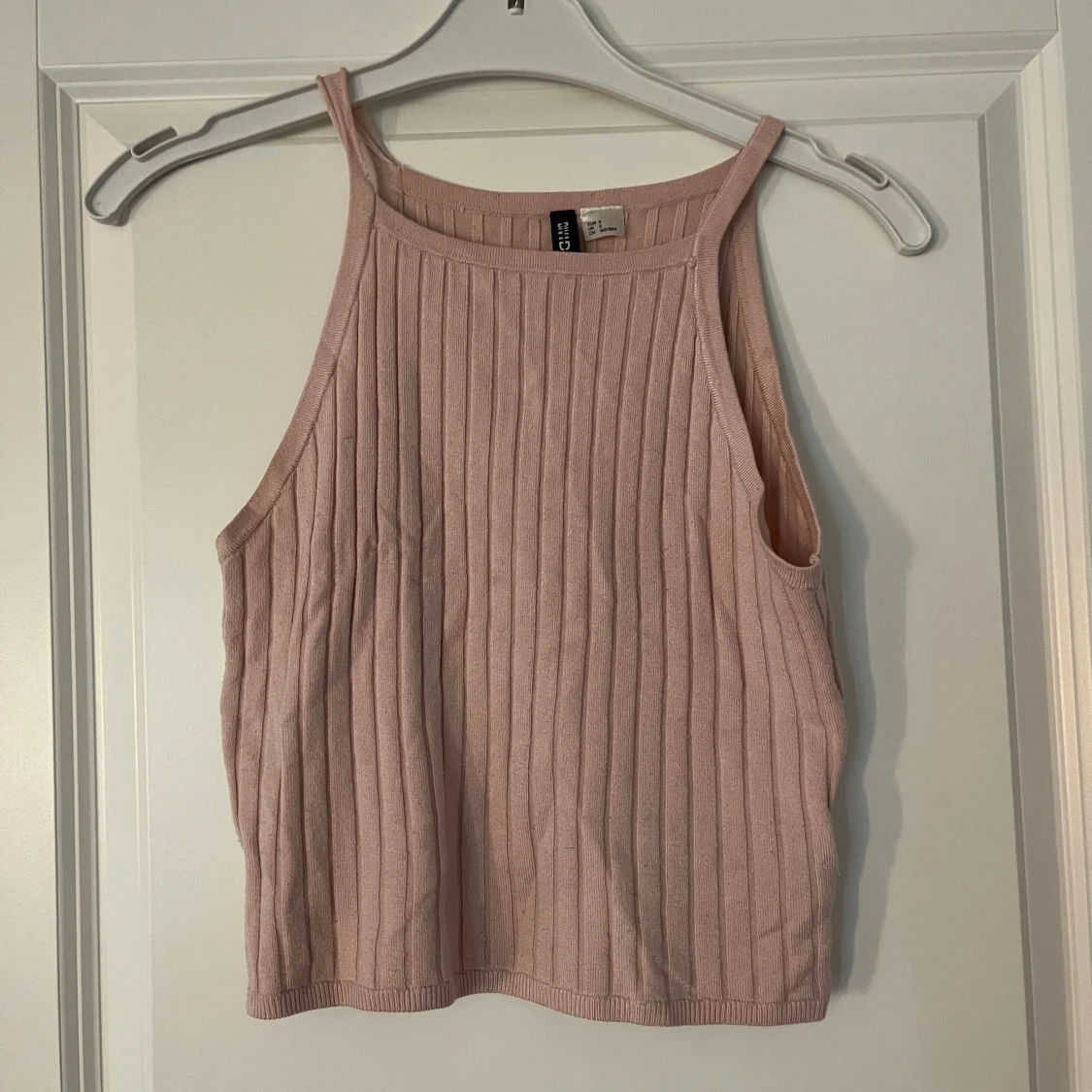 Jätteskönt linne, säljer då jag inte gillar att man ser bh banden - 90