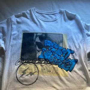 CactusJack X Fragment T-shirt - CactusJack X Fragment T-shirt  Köpt på drop  Använd en gång 