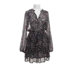 Loavies miniklänning  - Jätte fin miniklänning i Strl S/M. Köpt för 220kr från sellpy i bra skick, men satt tyvär inte bra på mig.(bilden är från Sellpy, kan skicka fler på dm, pris kan diskuteras)