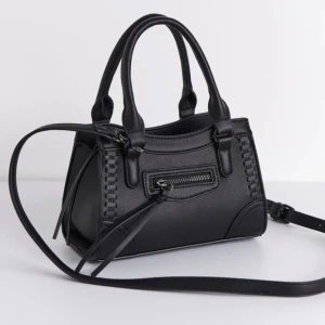 Ginatricot väska  - Nyskick och jättegullig, passar till allt🌸