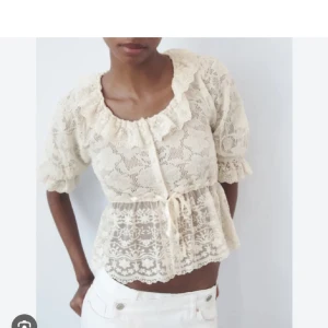 Helt ny blus från zara!  - Blus från zara i s. Aldrig använd så himla fin! 