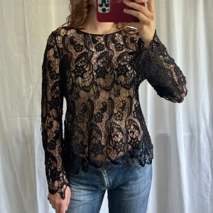 Virkad topp - Svart vintage virkad topp från Indiska 🖤