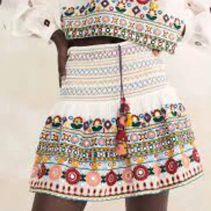 Kort zara kjol - Jätte snygg zara kjol till salu! Kjolen är i nyskick och inga defekter! Om du har intresse hör av dig!💕