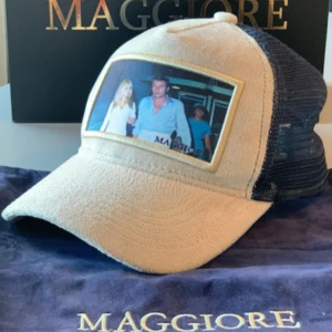 Maggiore keps  - Limiterad version ny pris 899kr kommer med en kartong som ni ser på bilden ONE SIZE