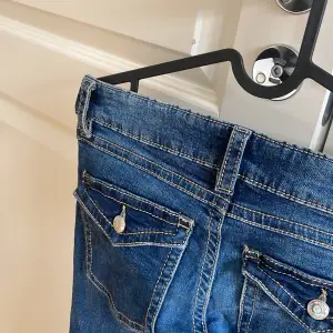 Jätte söta jeans från Gina Young❤️❤️kommer ej till användning längre då jag tycker att de är lite korta för mig❤️❤️frakt ingår ej