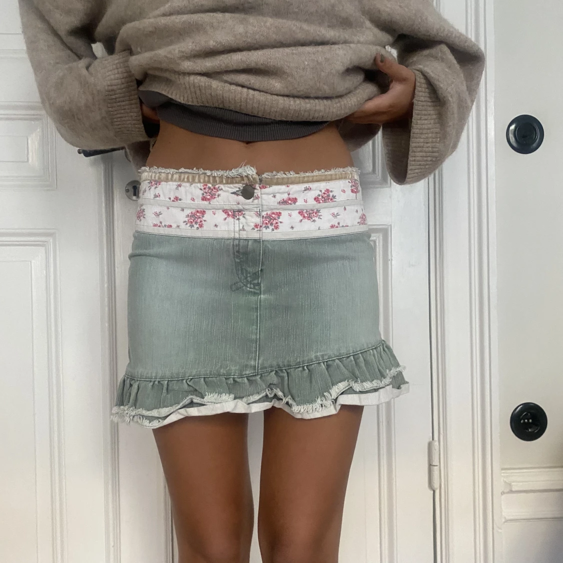 Jättecool grön jeanskjol