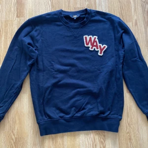 Wacay college tröja - Strl s, använd 3 gånger och mörkblå