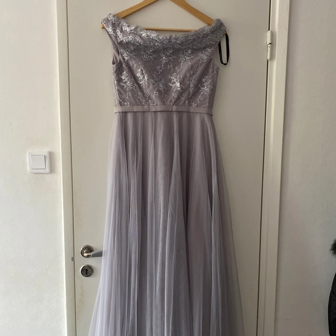 lilasilvrig festlig långklänning  - 90