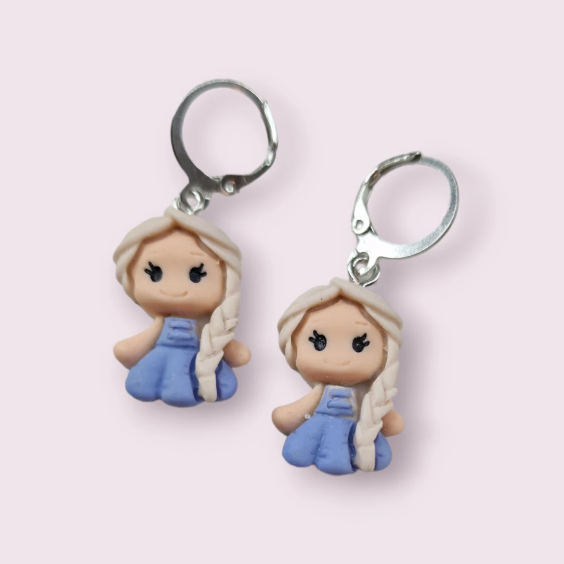 Creoler med Elsa hänge