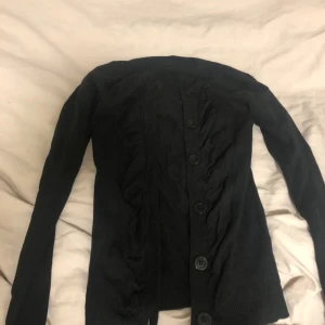 Kofta ifrån Cubus - Fin kofta ifrån Cubus, i fint skick!🩷