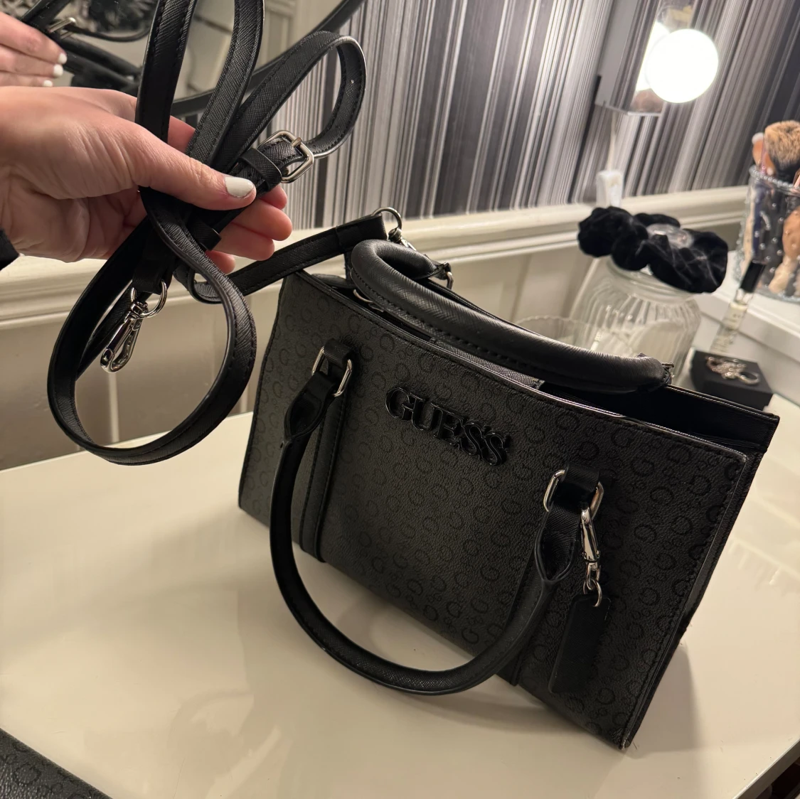 Guess väska  - 90