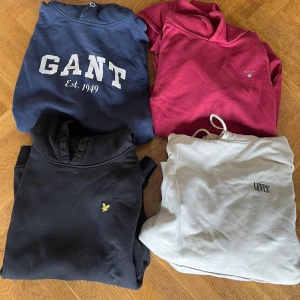 Märkeshoodies - Gant och Lyle&Scott - Storlek Xs: 200 kr st Levis - Storlek S: 200kr st