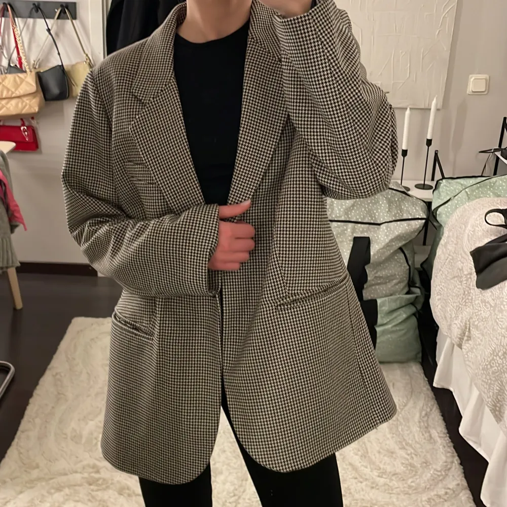 Lite tjockare blazer från hm 🥰. Jackor.