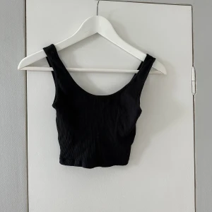 Miranda tank top - Miranda tank topp från gina tricot som inte säljs längre