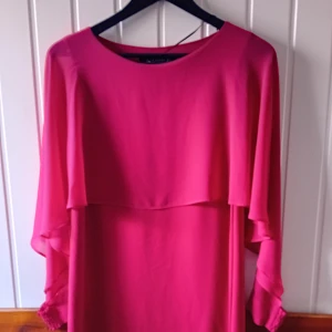 Zara  - Röd ej rosa som bilden. XS-S Zara