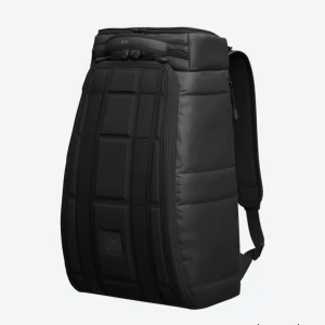 Douchebag - Säljer min svarta douchebag, 20 liter, nyskick.  Säljer då jag tänkte köpa en större Egna bilder kan skickas vid intresse