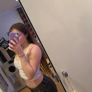 Snygg vit topp - Snygg vit topp från Even&Odd då jag inte använder den, super söt för sommaren. Passar S/M