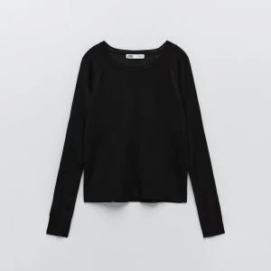 Finstickad tröja - Säljer denna fina finstickade tröja från zara i grå/blå. Tror ej den finns online längre. Bra skick. Skriv privat vid frågor❤️