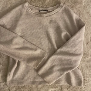 finstickad tröja - superfin tröja från zara som inte kommer till användning 💞💞