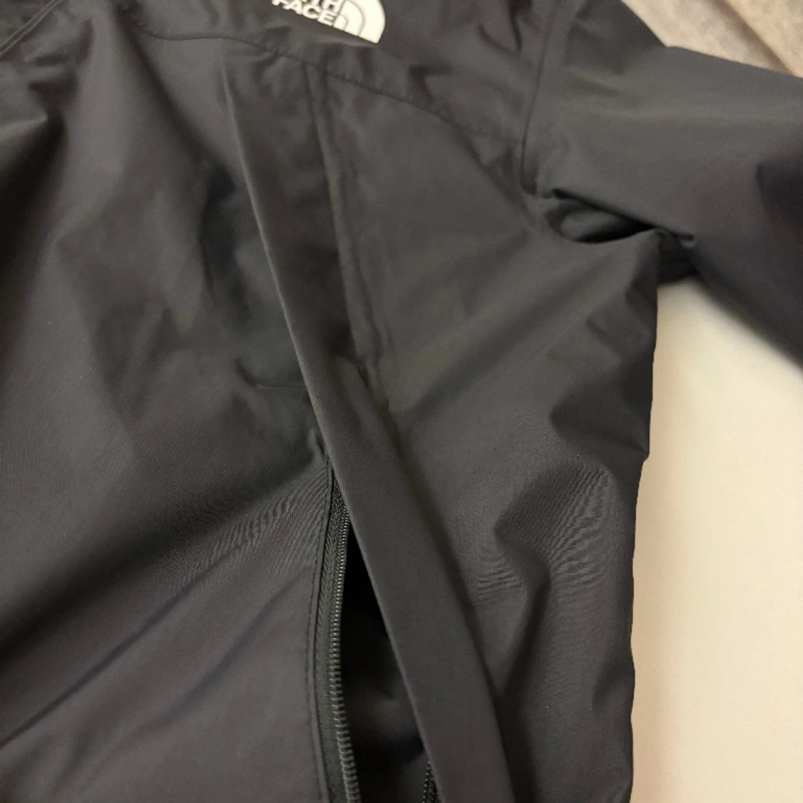 Svart North Face Vindjacka  - 91