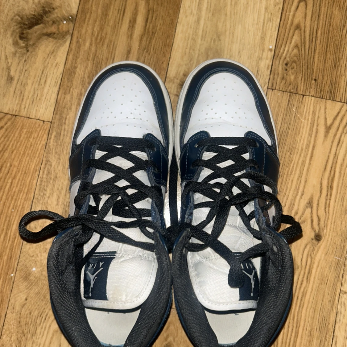 Air jordans mid - 90